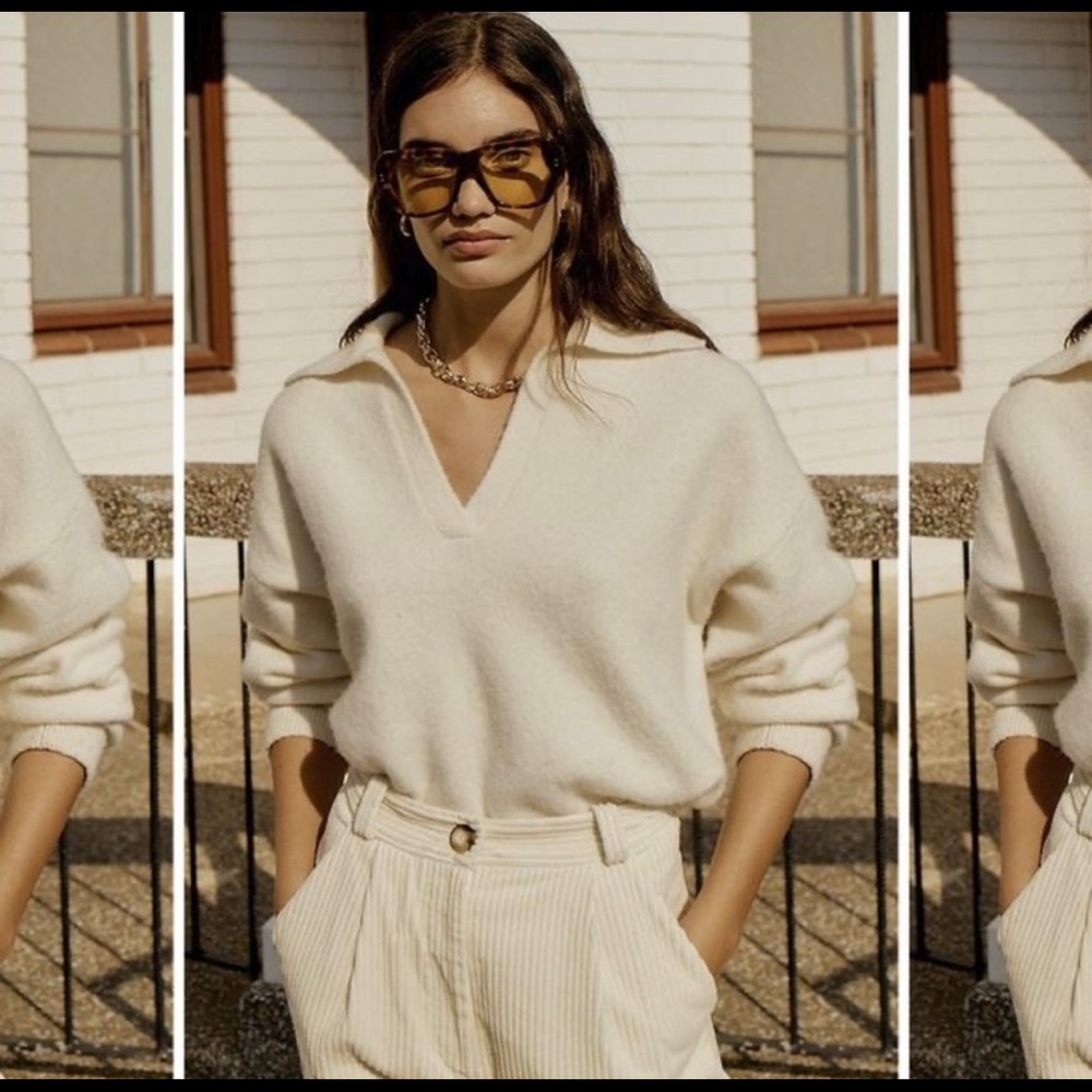 Banana Republic Cream Polo Collared
Knit Sweater in S
